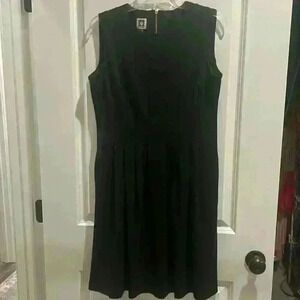 Anne Klein size 8 Black Pleated Dress like new condition w gold zipper